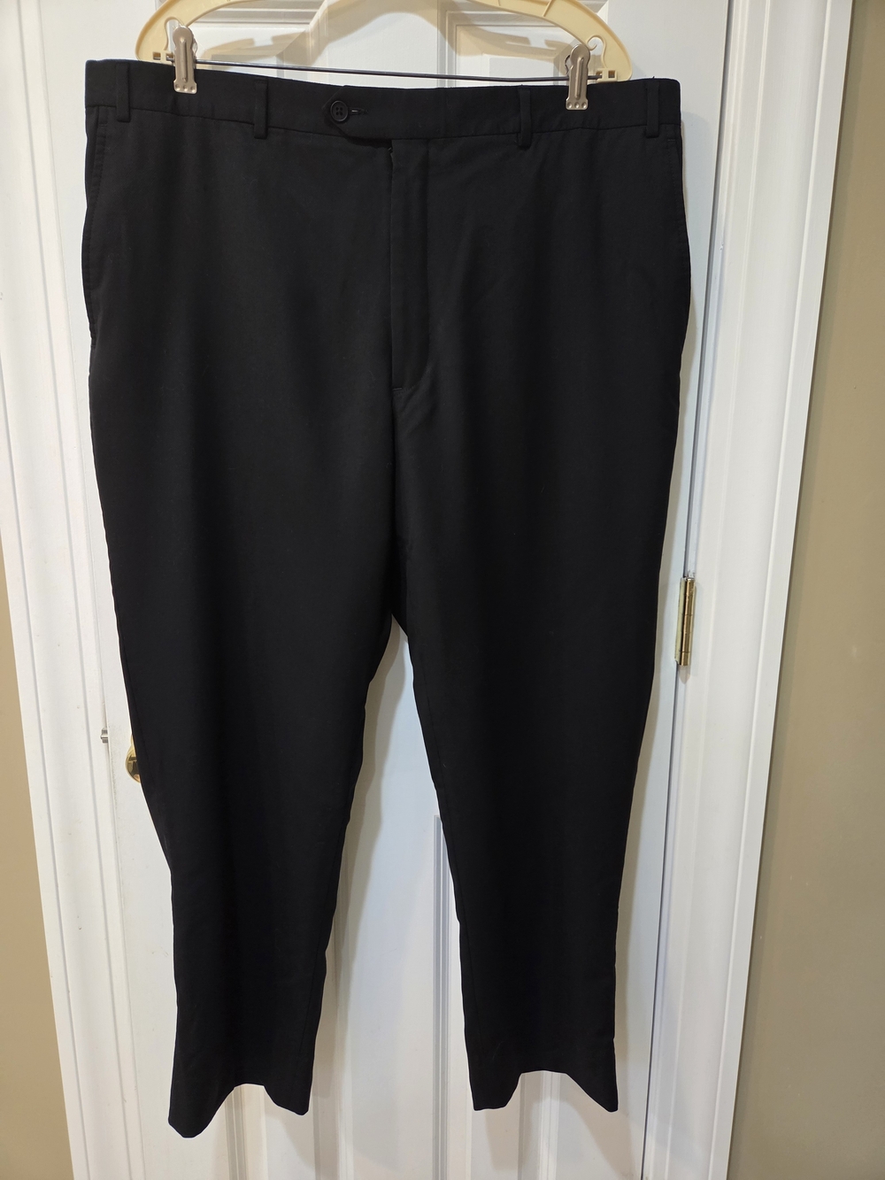 Kirkland Signature Mens 40x29 Wool Flat Front Dress Pants Black